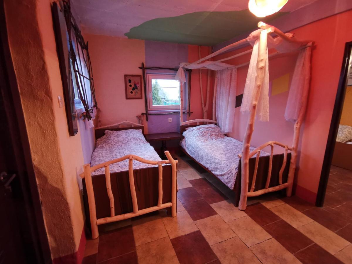 Chata Na Koncu Swiata Czaplin Maly Luaran gambar